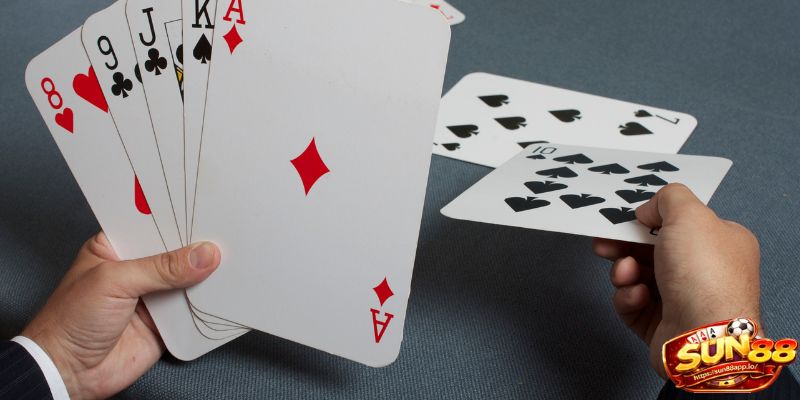 Việc nhớ bài trong Tiến lên Miền Nam là rất quan trọng
